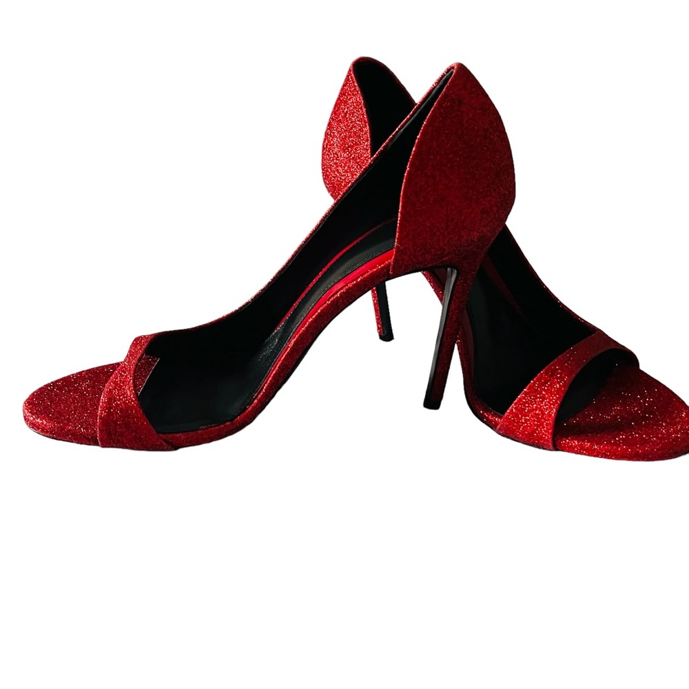 Just in time for Christmas! Ruby red sparkling heels size 38